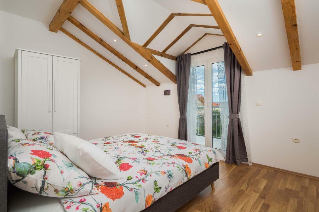 Appartamento Otium Kaštela Esterno foto